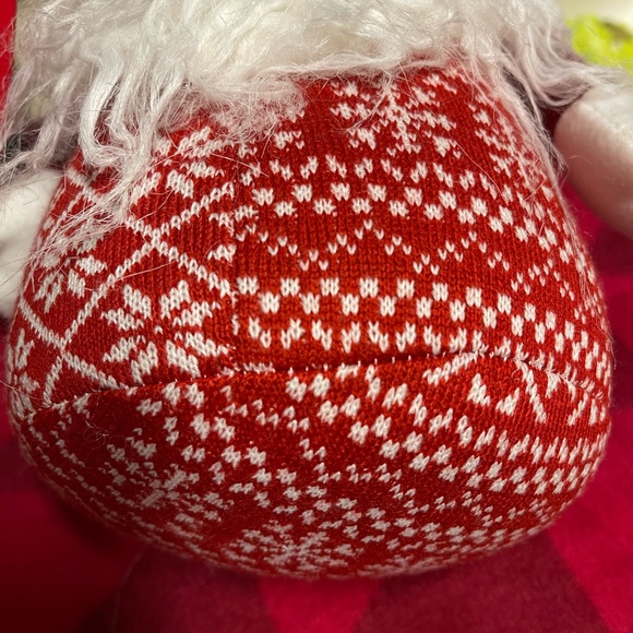 NWT GNOMES - NORTH POLE VILLAGE SNOWFLAKE GNOMES! SET OF TWO. - Picture 7 of 8